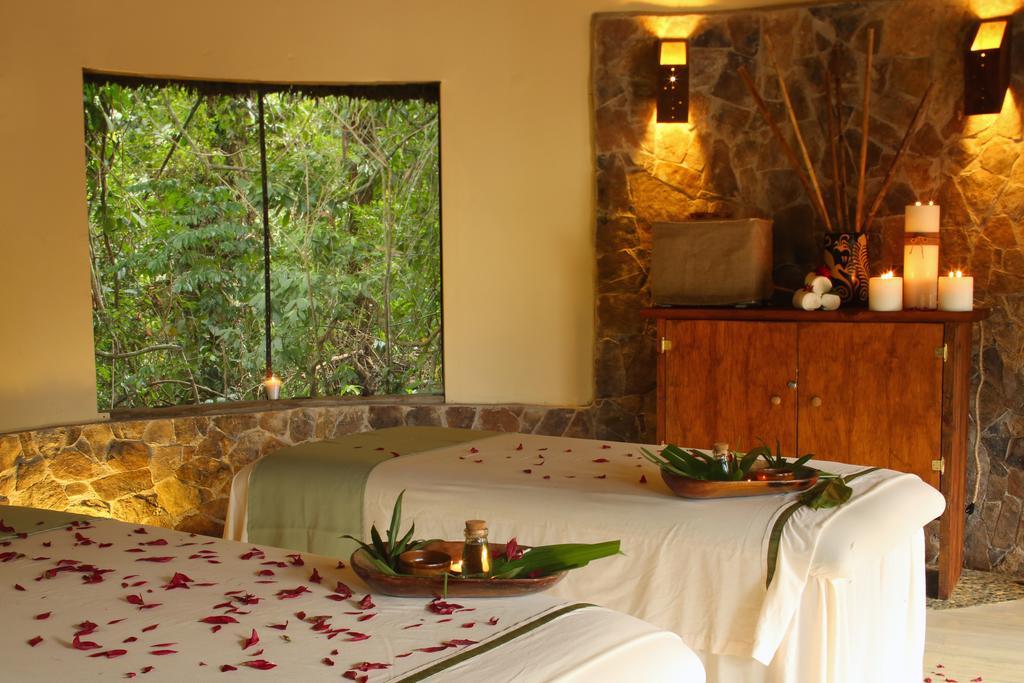 The Lodge & Spa At Pico Bonito El Pino Buitenkant foto
