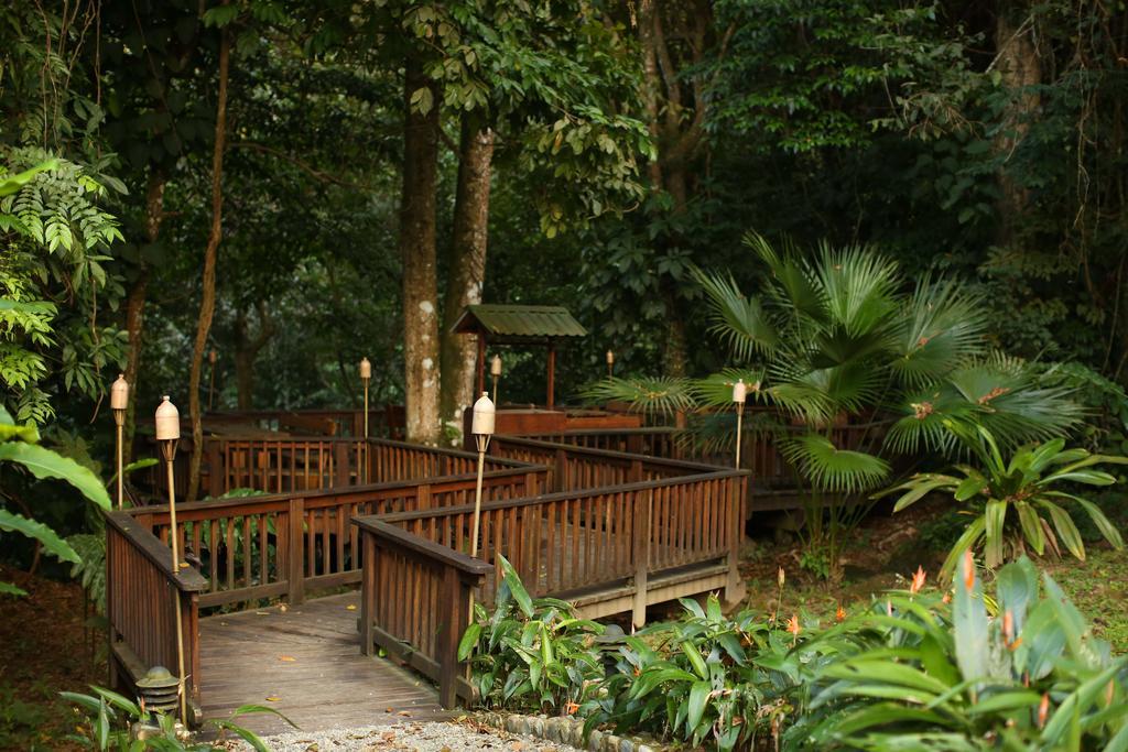 The Lodge & Spa At Pico Bonito El Pino Buitenkant foto