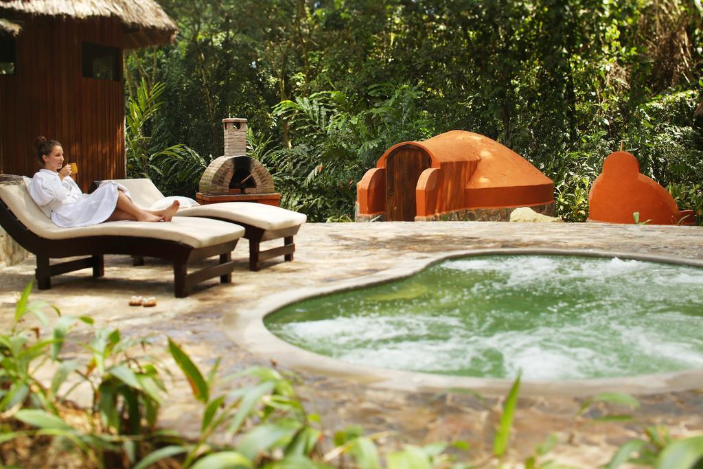 The Lodge & Spa At Pico Bonito El Pino Buitenkant foto