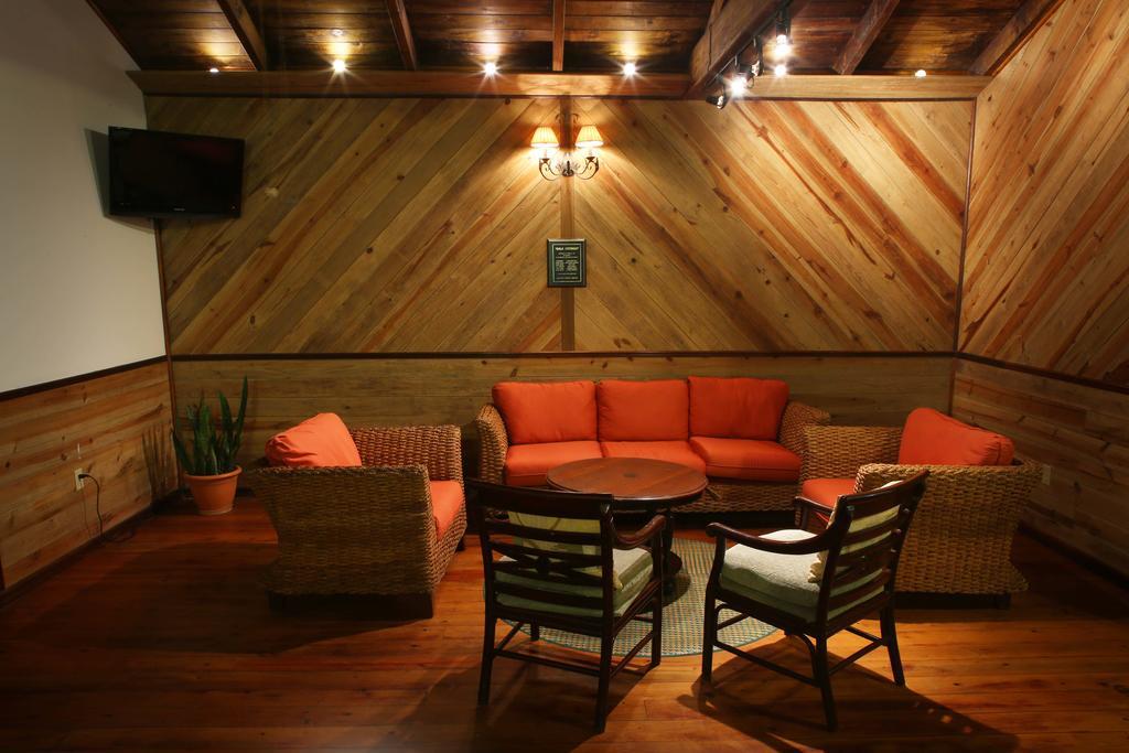 The Lodge & Spa At Pico Bonito El Pino Buitenkant foto